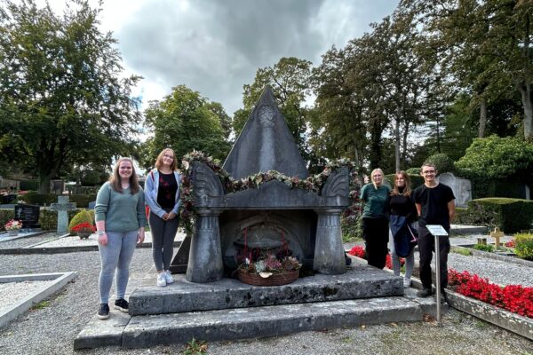 Friedhof 34