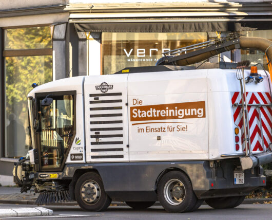 Staubsaugerfahrzeug der Stadt - Ohrenschmaus